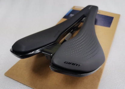 GIANT Approach Road Saddle – Comfort & Performance Design