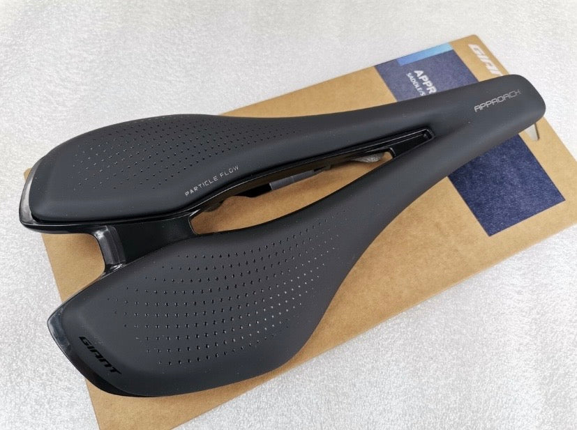 GIANT Approach Road Saddle – Comfort & Performance Design